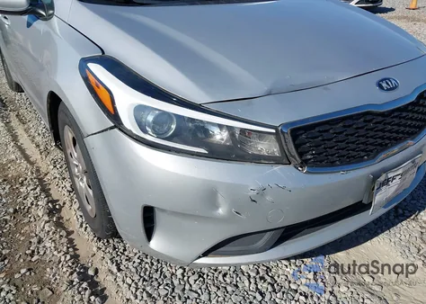 2017 Kia Forte Lx z USA, uszkodzony, nr VIN 3KPFK4A79HE101323